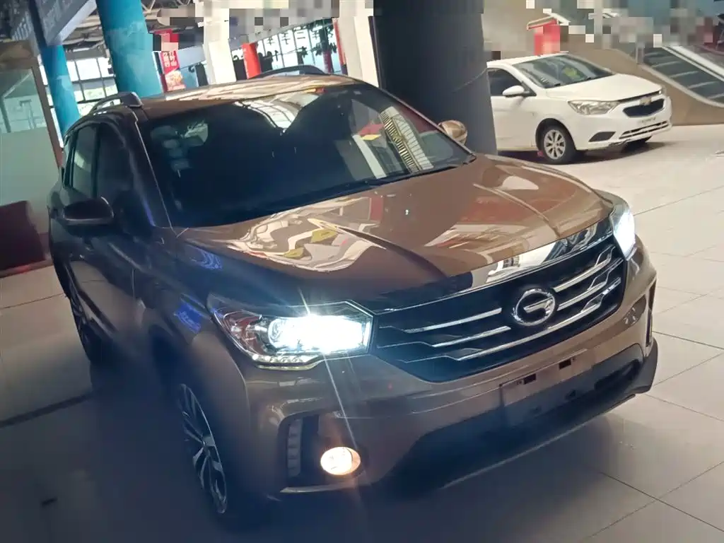 GAC Motor Trumpchi GS4 2015 — фото 4