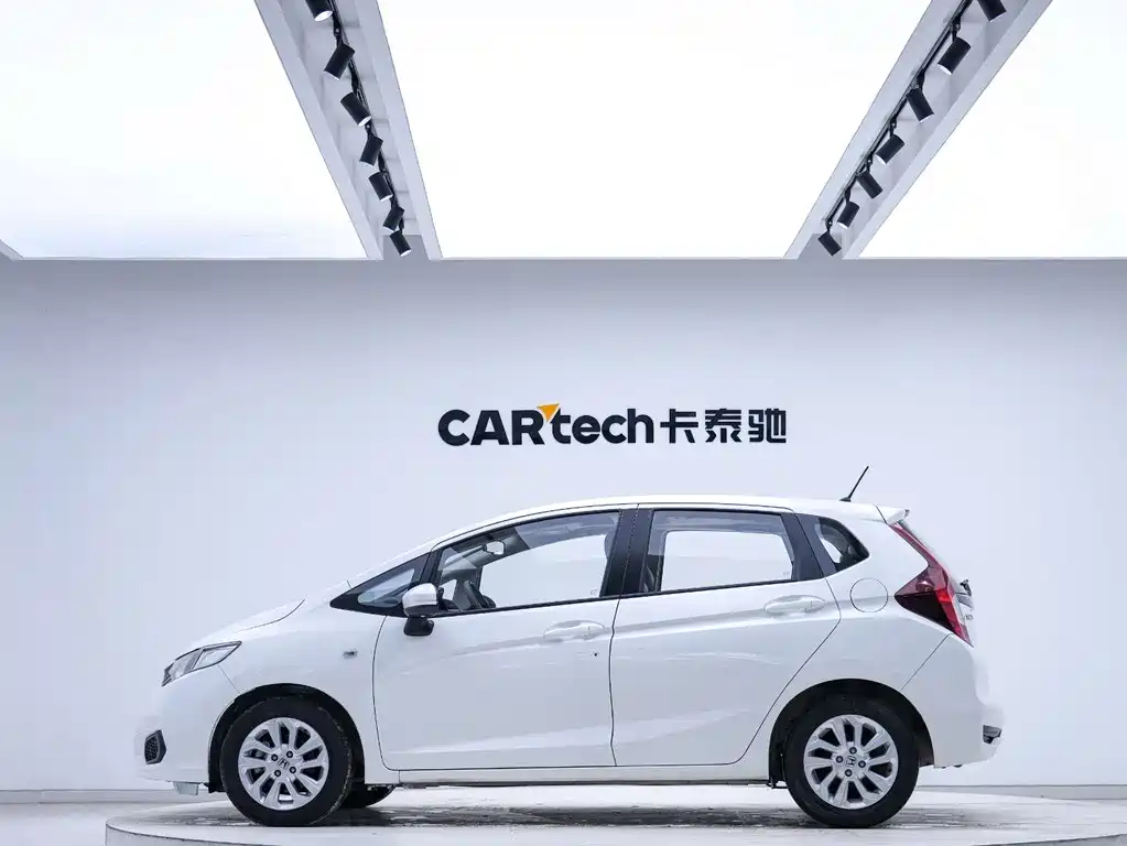 Honda Fit 2020 — фото 3