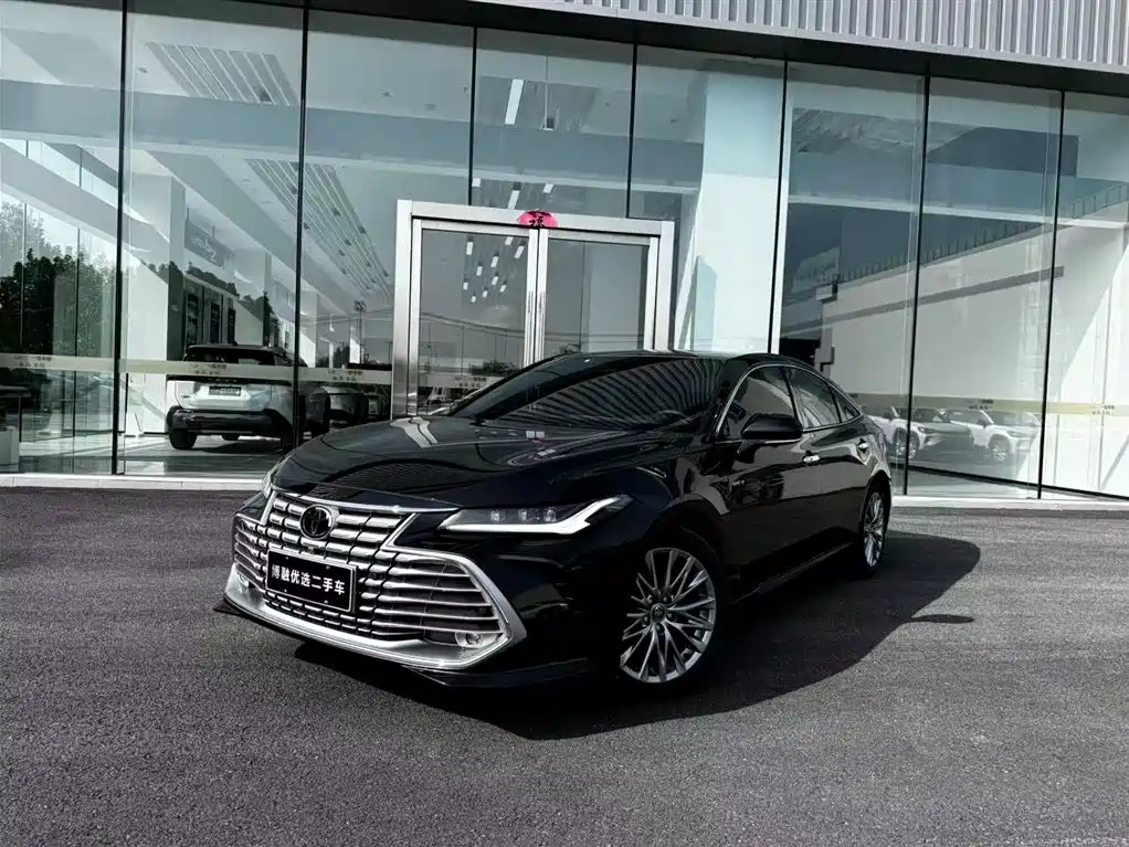 Toyota Avalon 2025 — фото 1