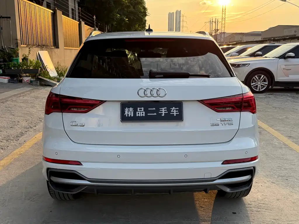 Audi Q3 2022 — фото 12
