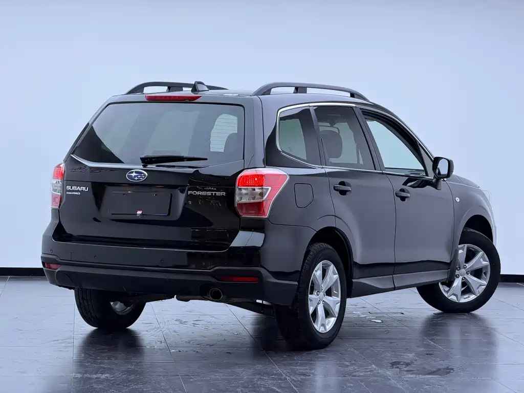 Subaru Forester 2014 — фото 11