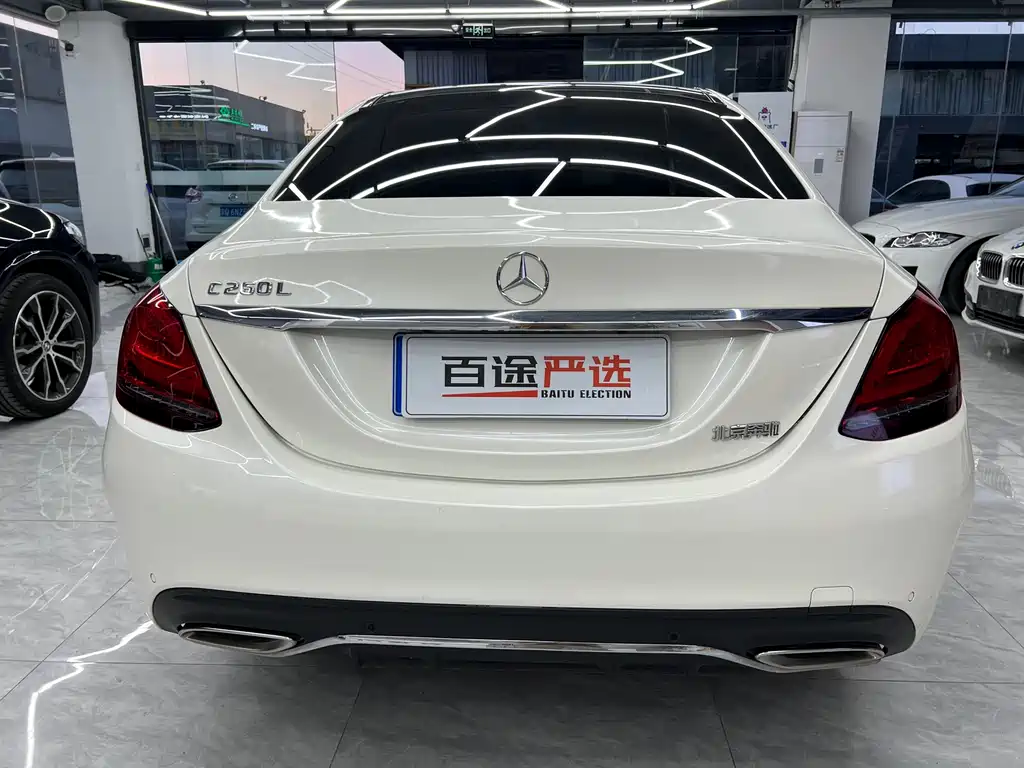 Mercedes-Benz C-Class 2019 — фото 19