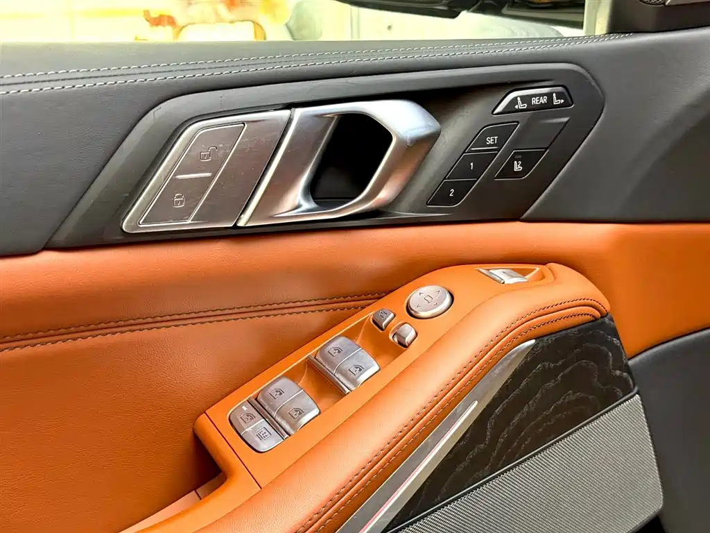 BMW X7 2022 — фото 18