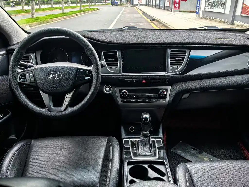 Hyundai Mistra 2014 — фото 6