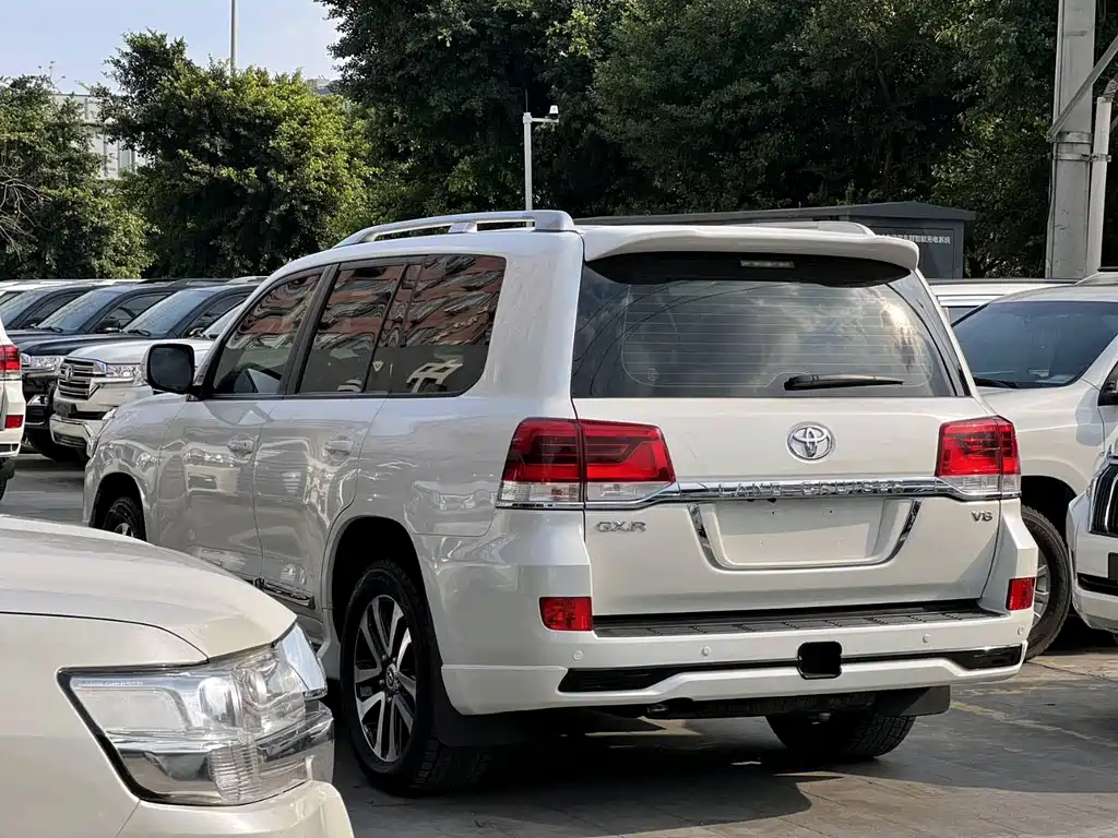 Toyota Land Cruiser 2020 — фото 4