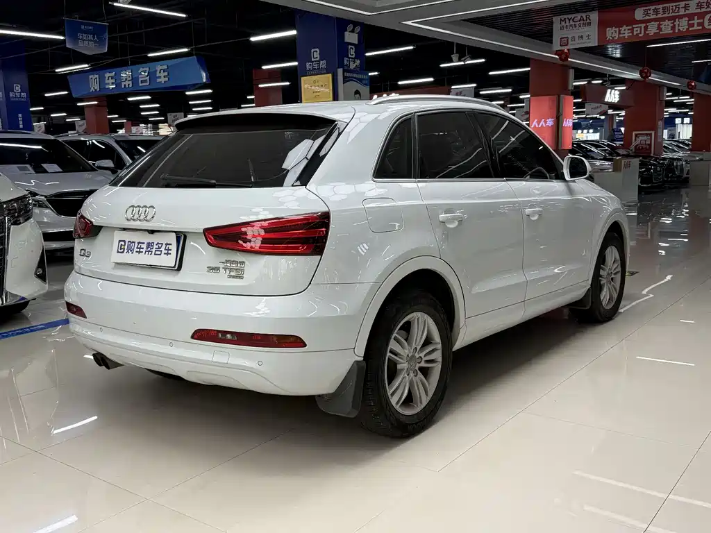 Audi Q3 2016 — фото 15