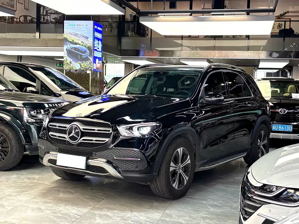 Mercedes-Benz GLE 2023 — фото 1