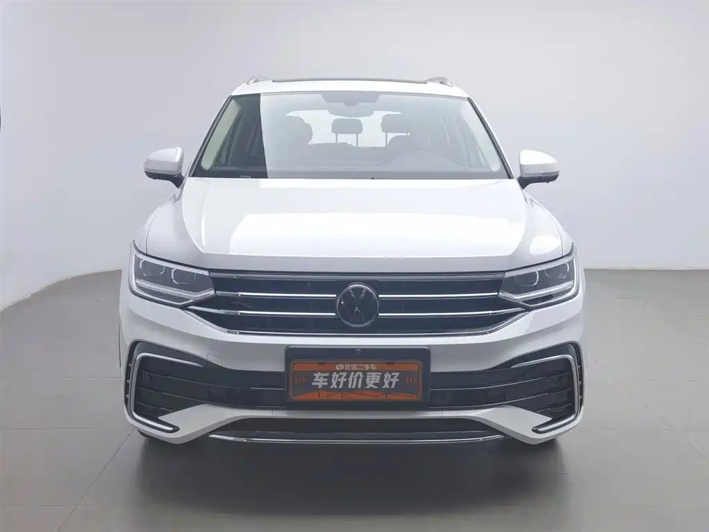 Volkswagen Tiguan L 2024 — фото 3