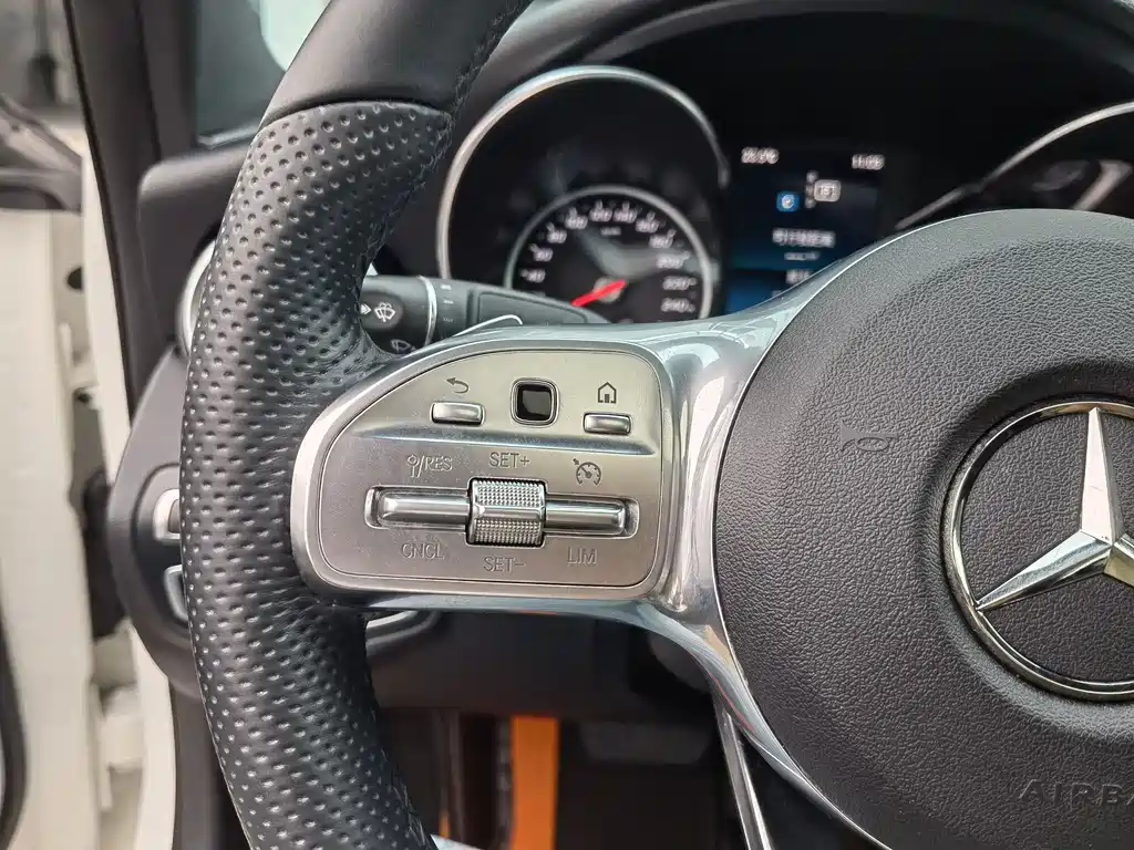 Mercedes-Benz C-Class 2019 — фото 16