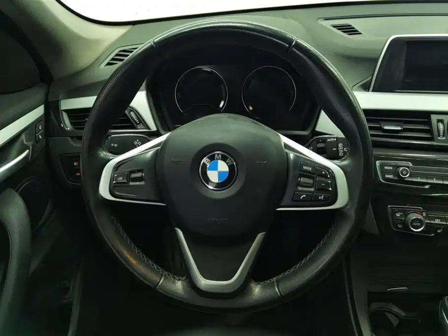 BMW X1 2019 — фото 15