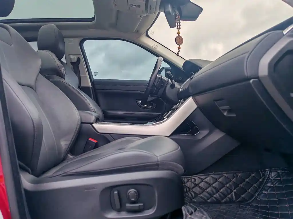 Land Rover Evoque 2018 — фото 10