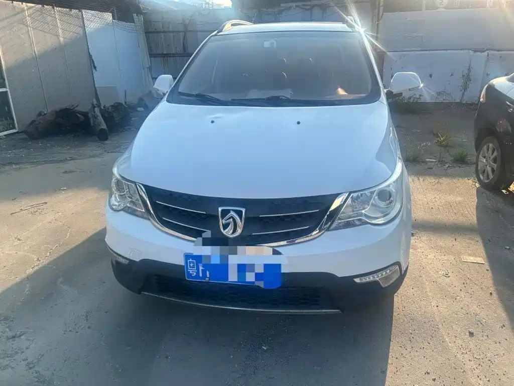 Baojun 730 2015