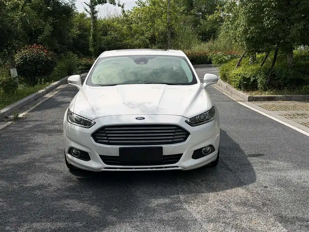 Ford Mondeo 2015 — фото 2