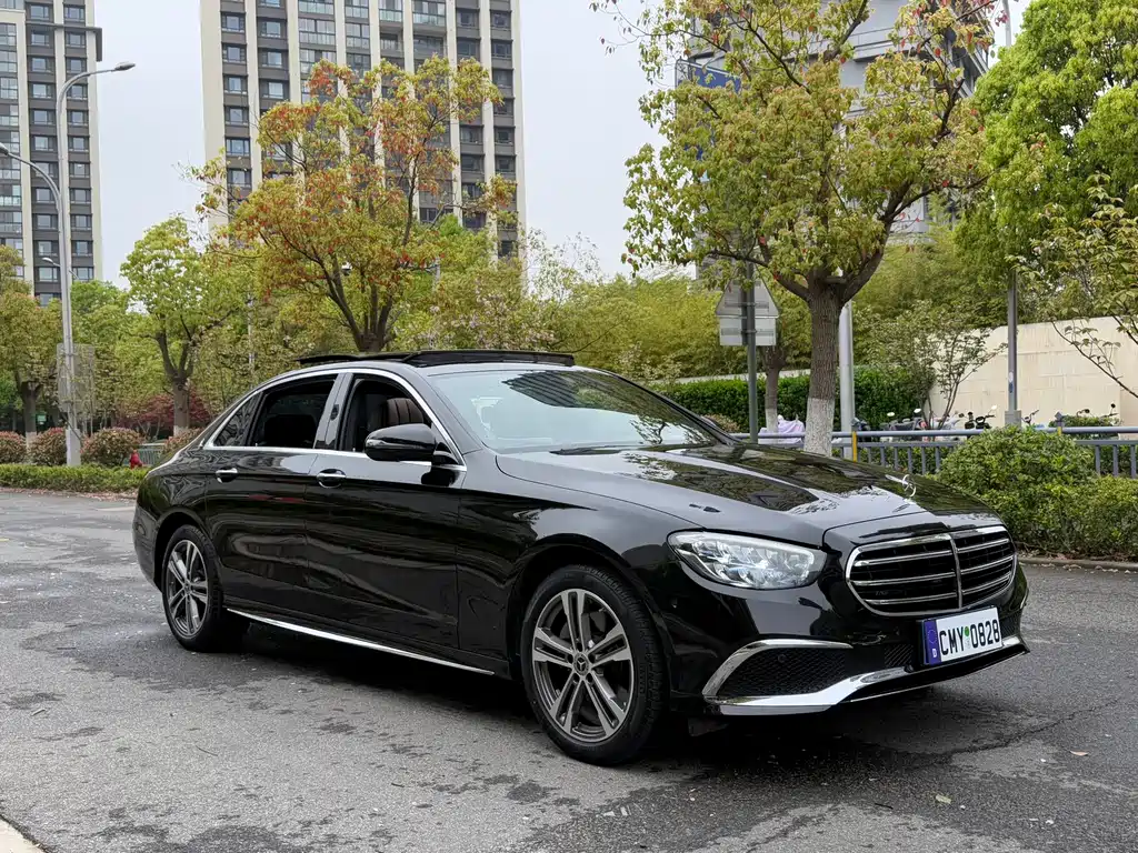 Mercedes-Benz E-Class 2023 — фото 3