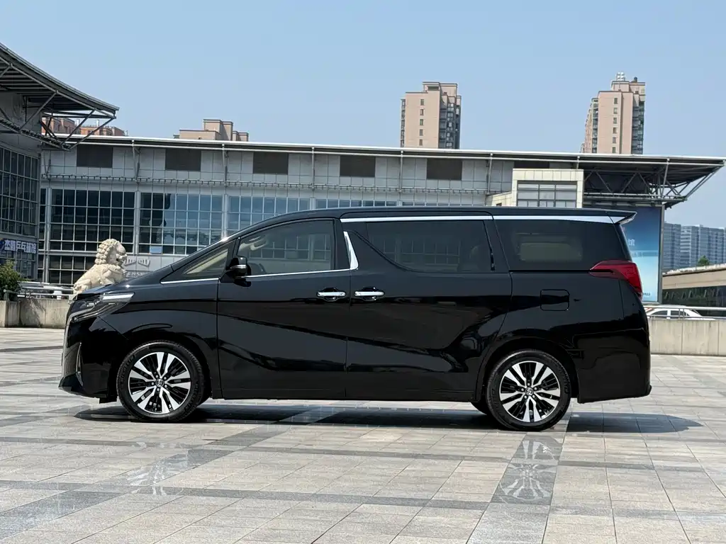 Toyota Alphard 2018 — фото 4