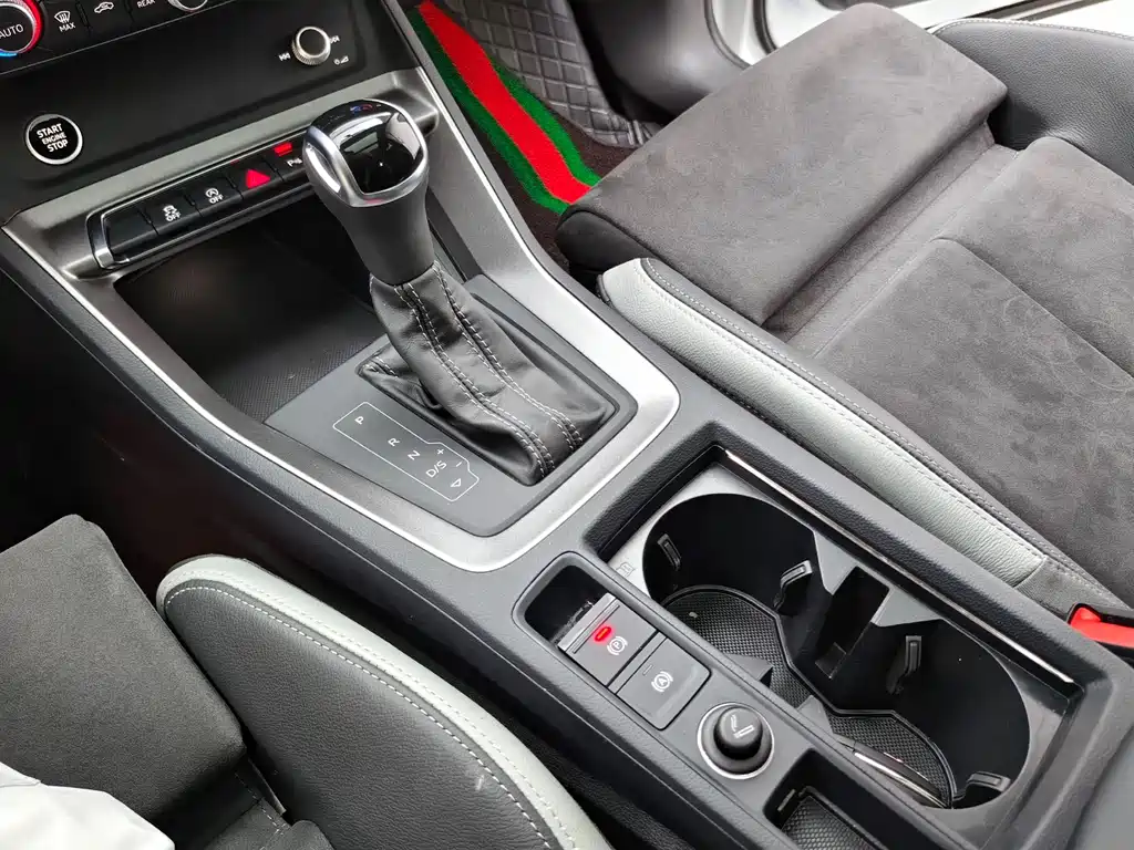 Audi Q3 2023 — фото 16