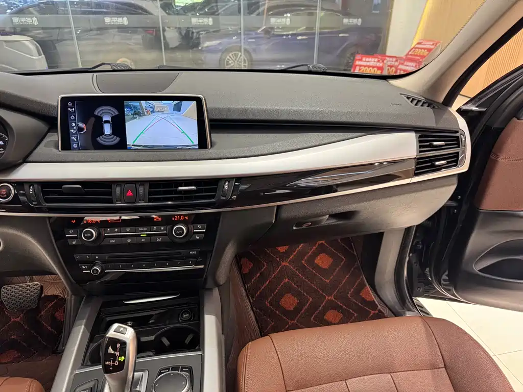 BMW X5 2018 — фото 10