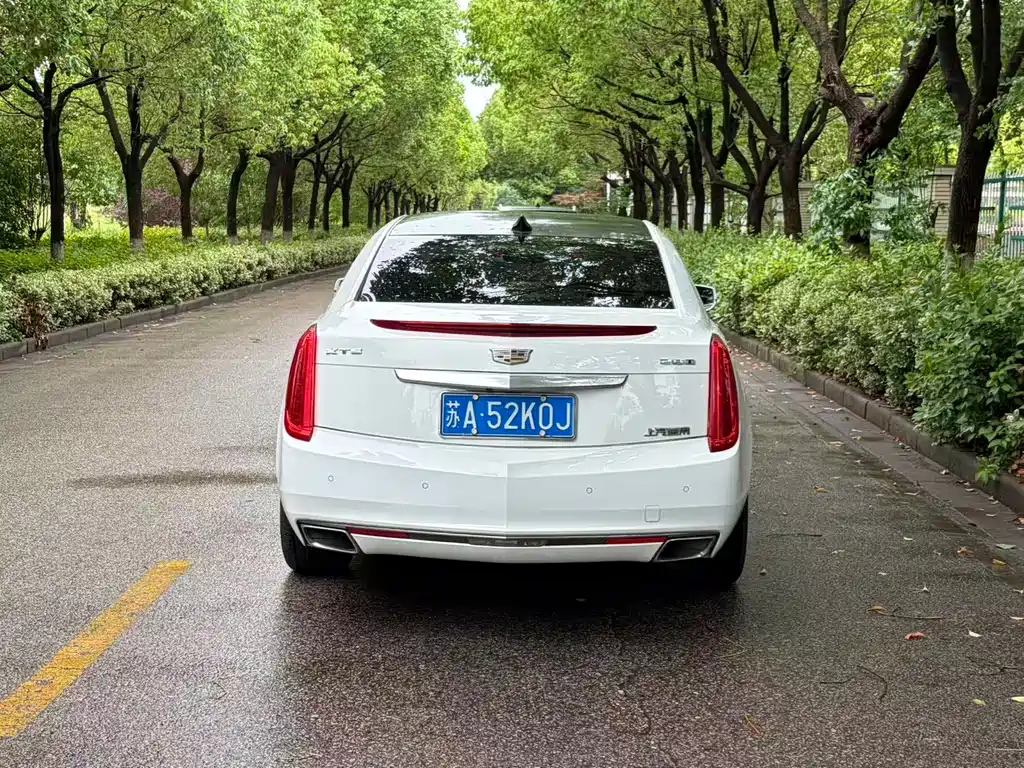 Cadillac XTS 2017 — фото 3
