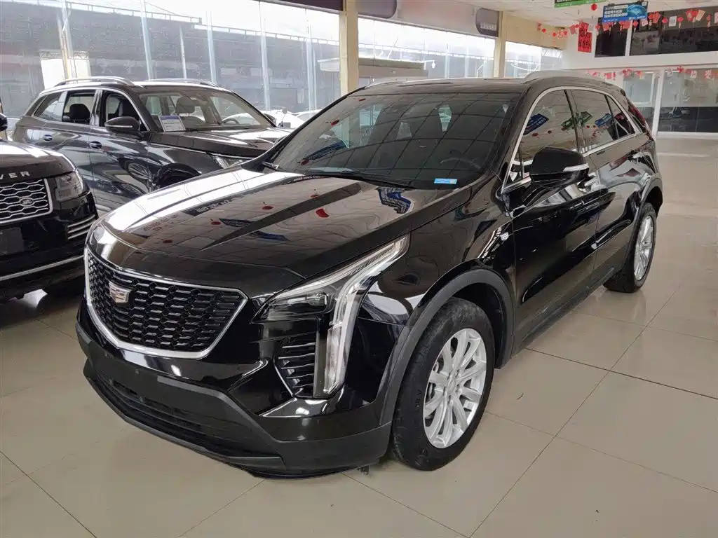Cadillac XT4 2022 — фото 1