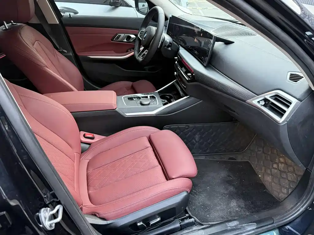 BMW 3 Series 2025 — фото 10