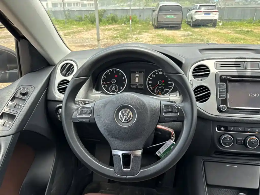 Volkswagen Tiguan 2014 — фото 12