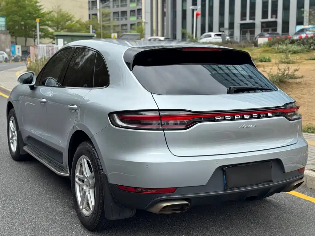 Porsche Macan 2020 — фото 14
