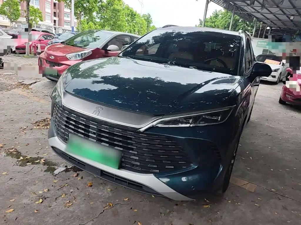 BYD L DM-i 2024 — фото 1