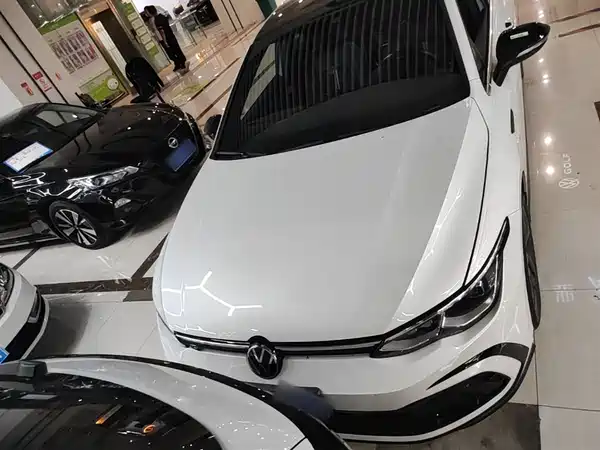 Volkswagen Golf 2023