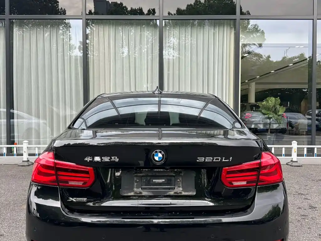 BMW 3 Series 2019