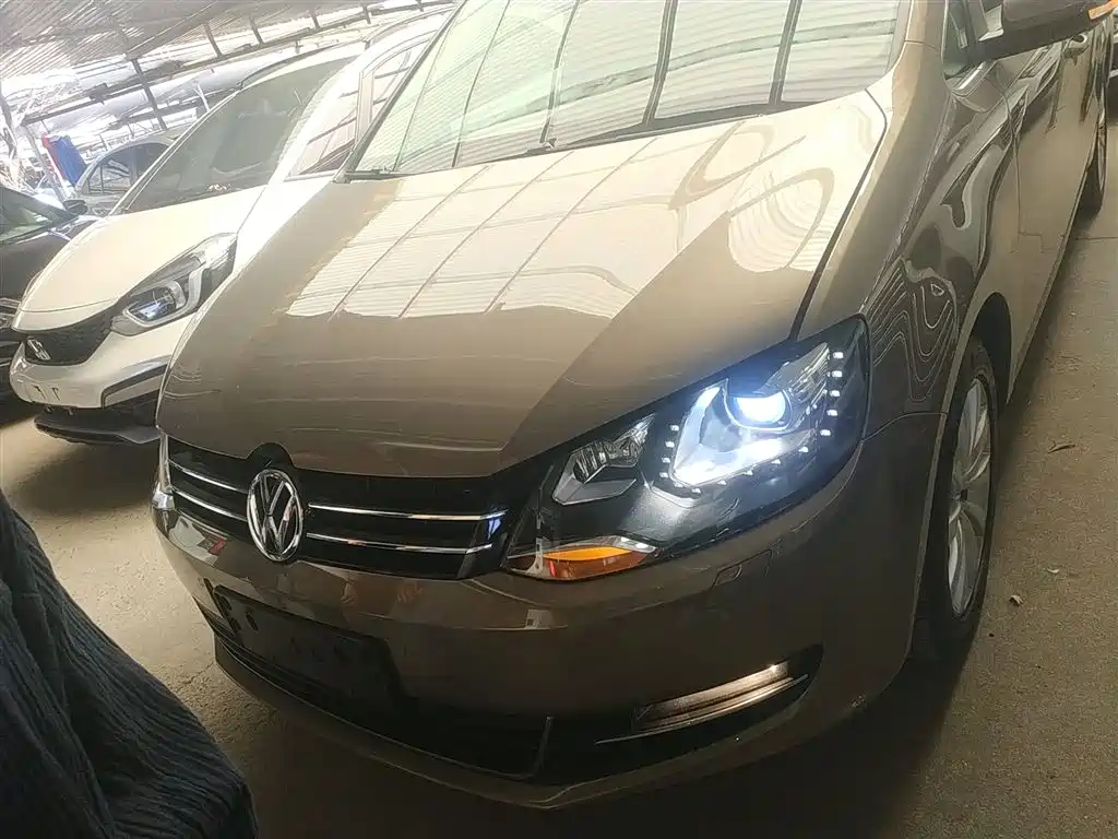 Volkswagen Sharan 2015 — фото 3