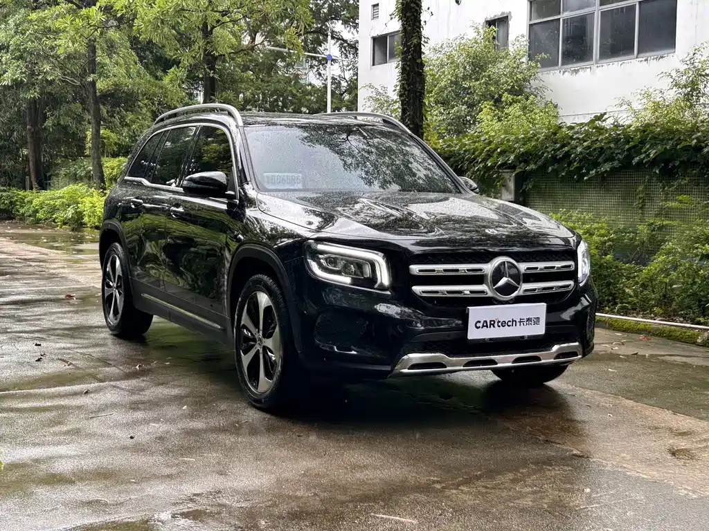 Mercedes-Benz GLB 2023