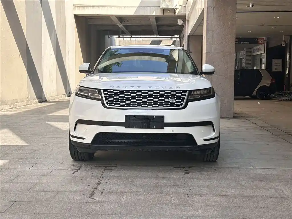 Land Rover Velar 2022 — фото 2