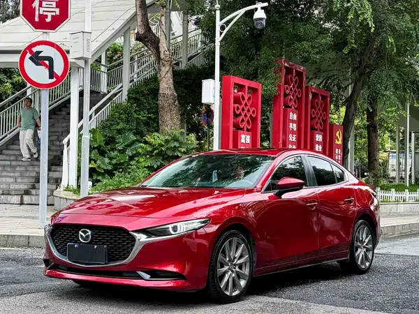 Mazda 3 Axela 2021