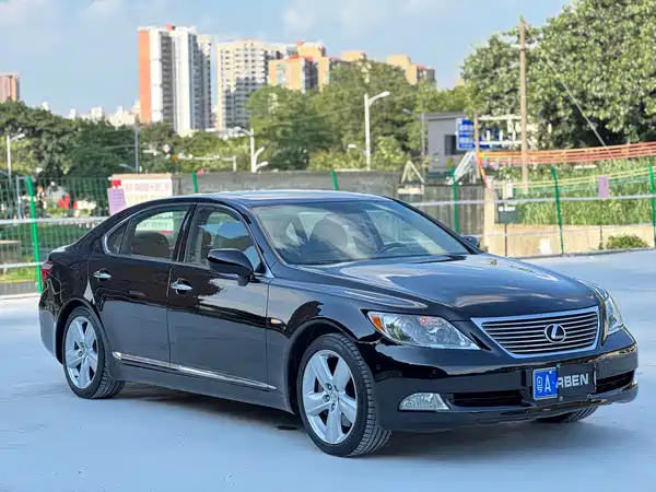 Lexus LS 2006