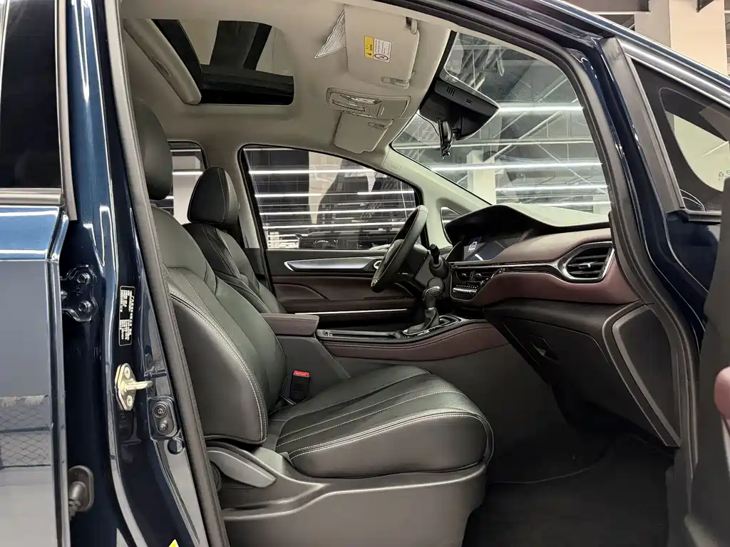 GAC Trumpchi M6 2022 — фото 12