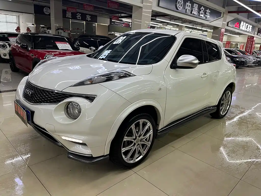 Infiniti ESQ 2018 — фото 1
