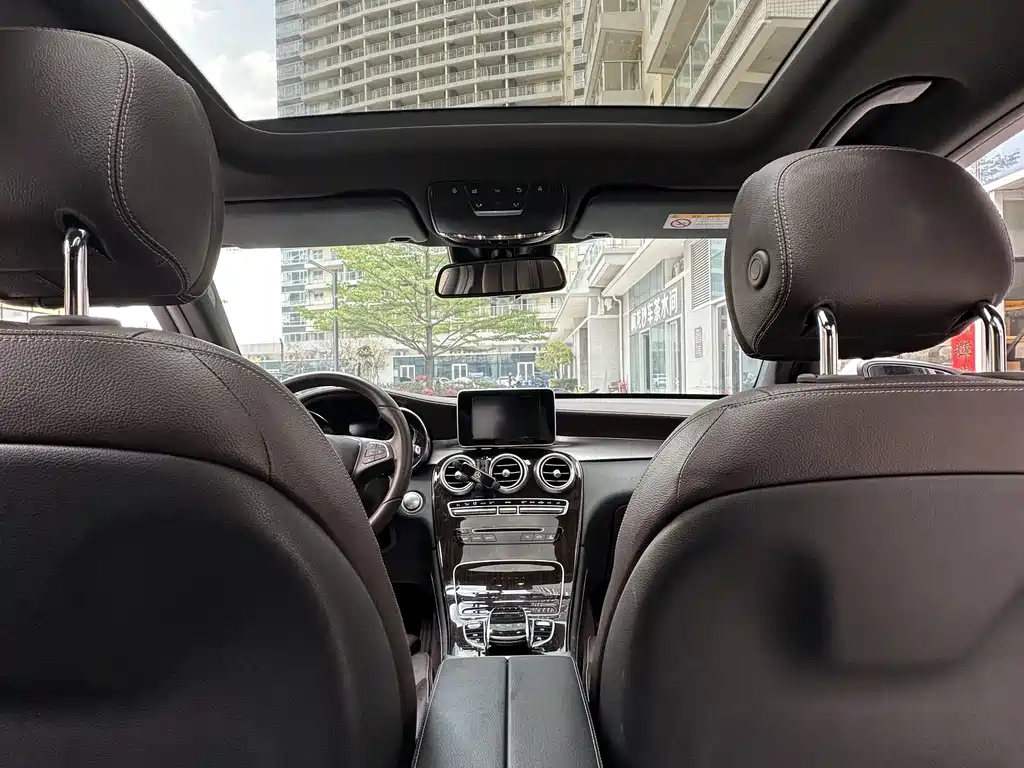 Mercedes-Benz GLC 2018 — фото 18