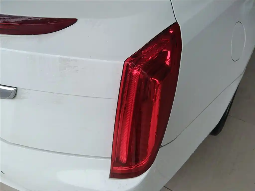 Cadillac XTS 2014 — фото 8