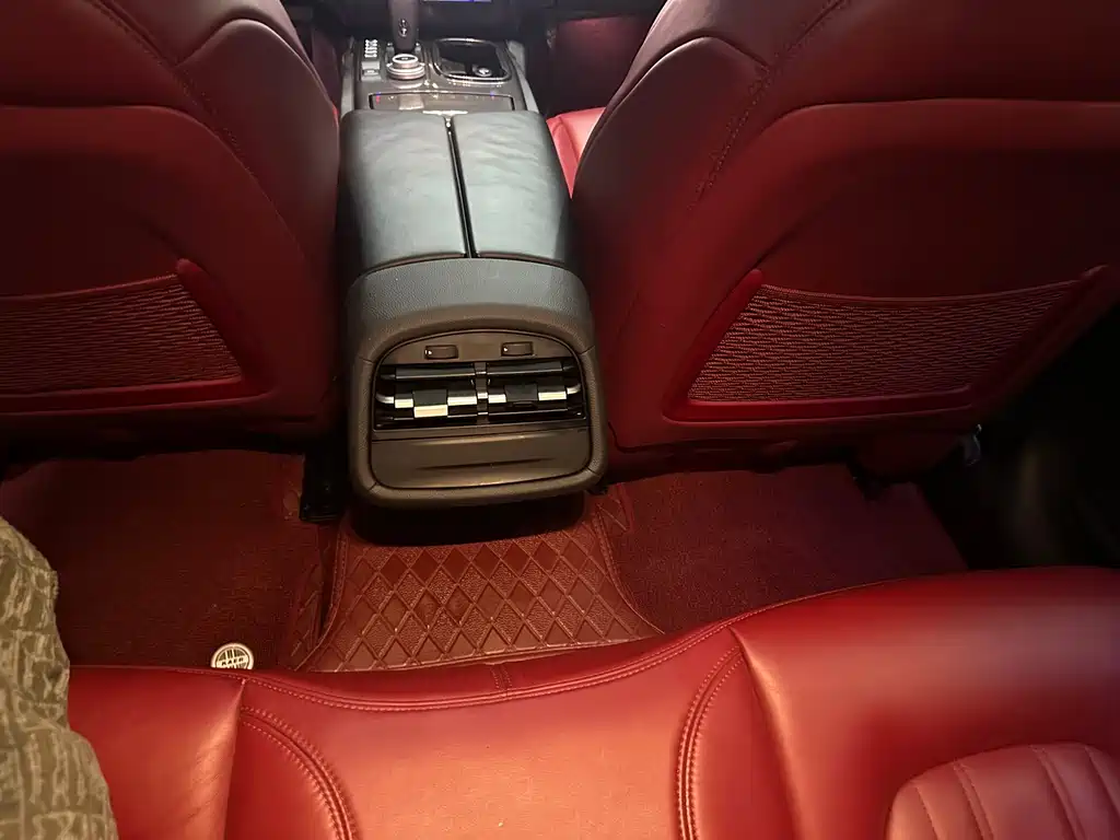 Maserati Ghibli 2021 — фото 10