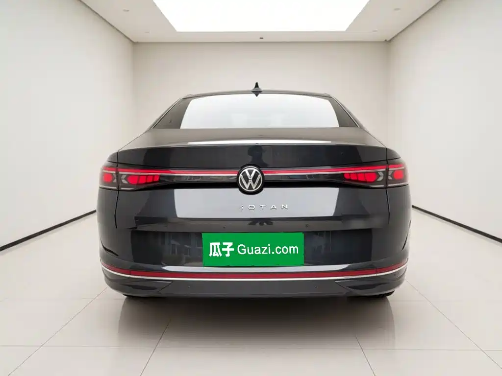 Volkswagen Magotan 2025