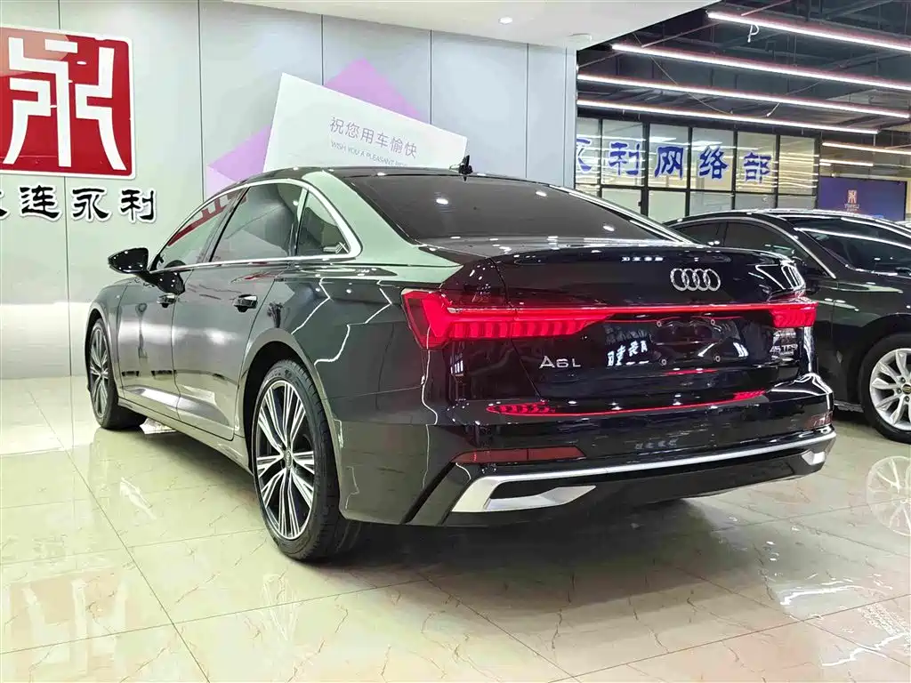 Audi A6L 2022