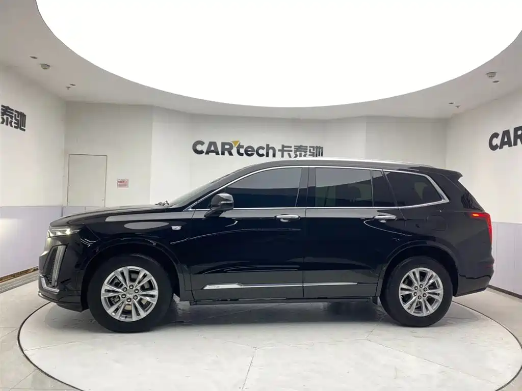 Cadillac XT6 2021 — фото 9