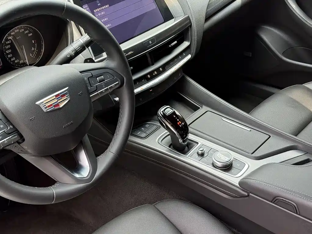Cadillac CT5 2022 — фото 12