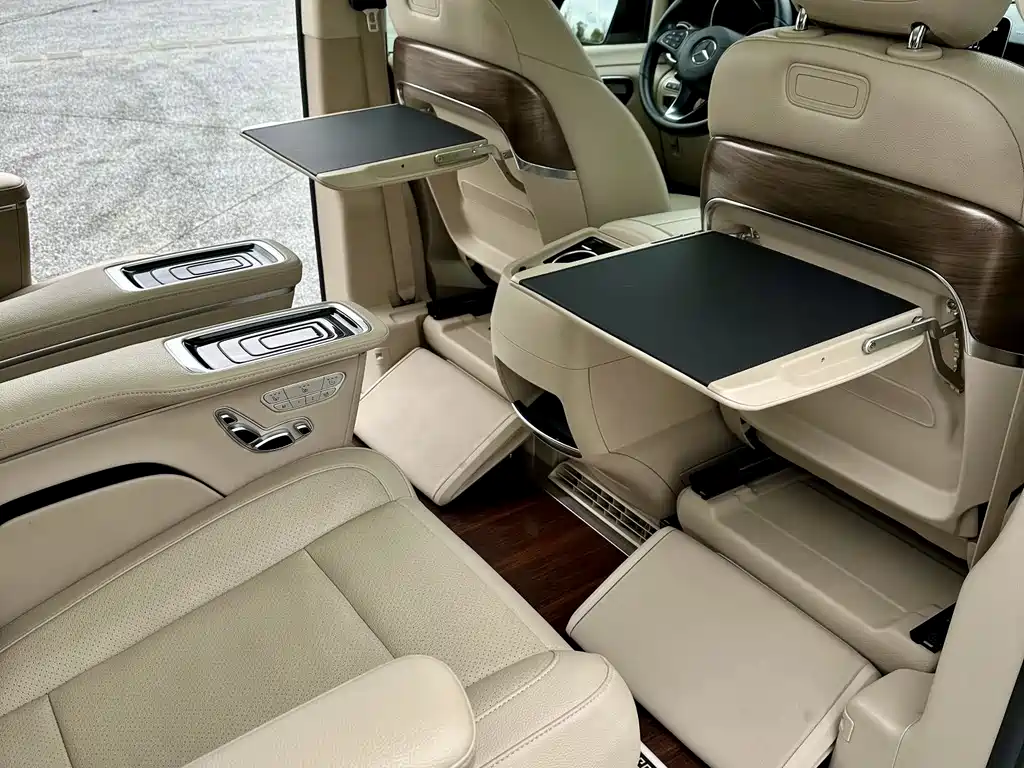 Mercedes-Benz V-Class 2022 — фото 14