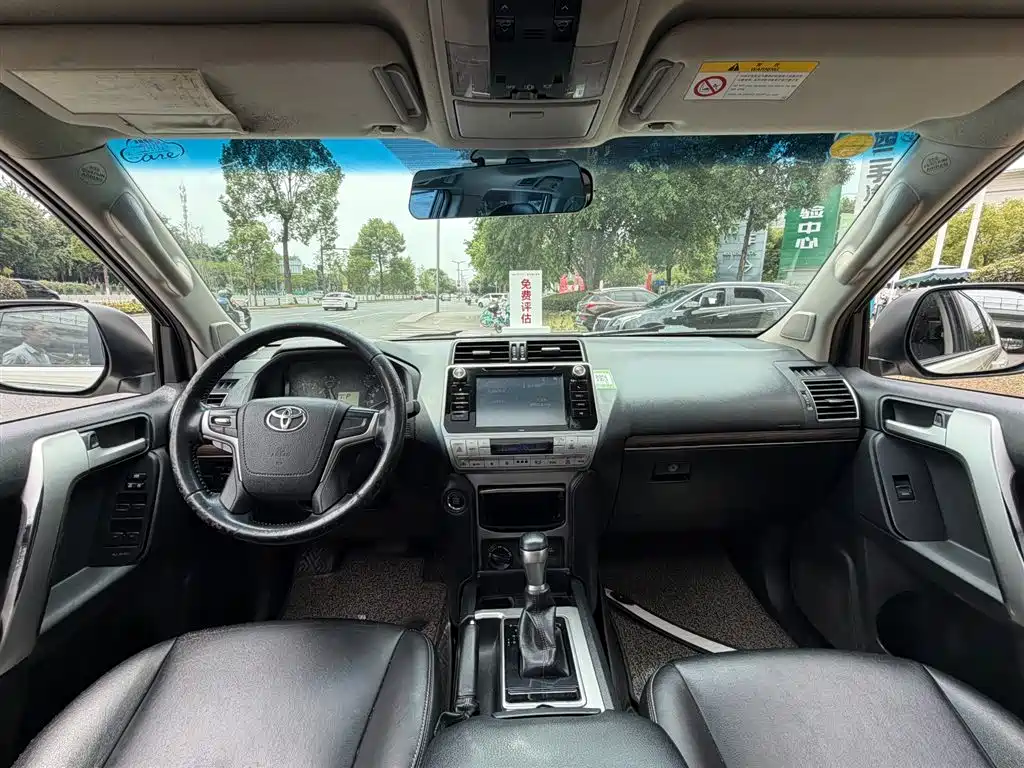 Toyota Prado 2019 — фото 11