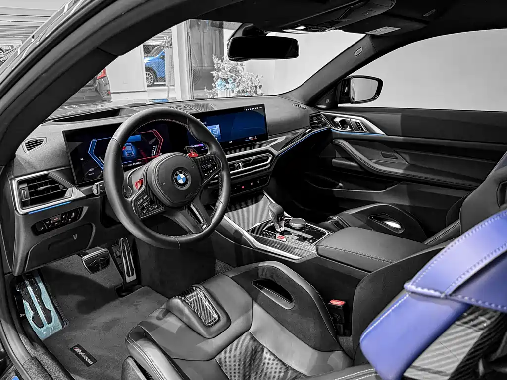 BMW M4 2024 — фото 11