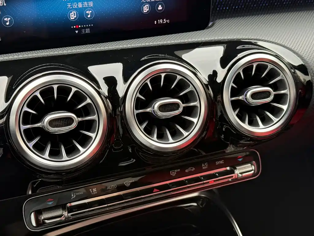 Mercedes-Benz A-Class AMG 2020 — фото 13