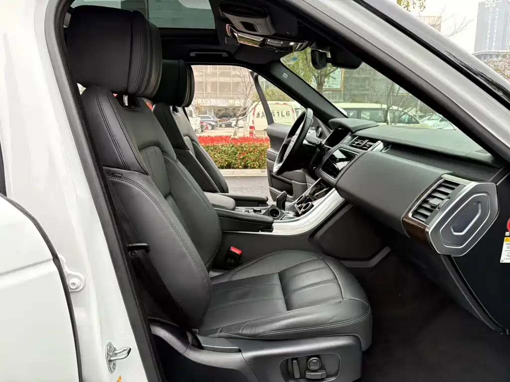 Land Rover Sport PHEV 2019 — фото 14