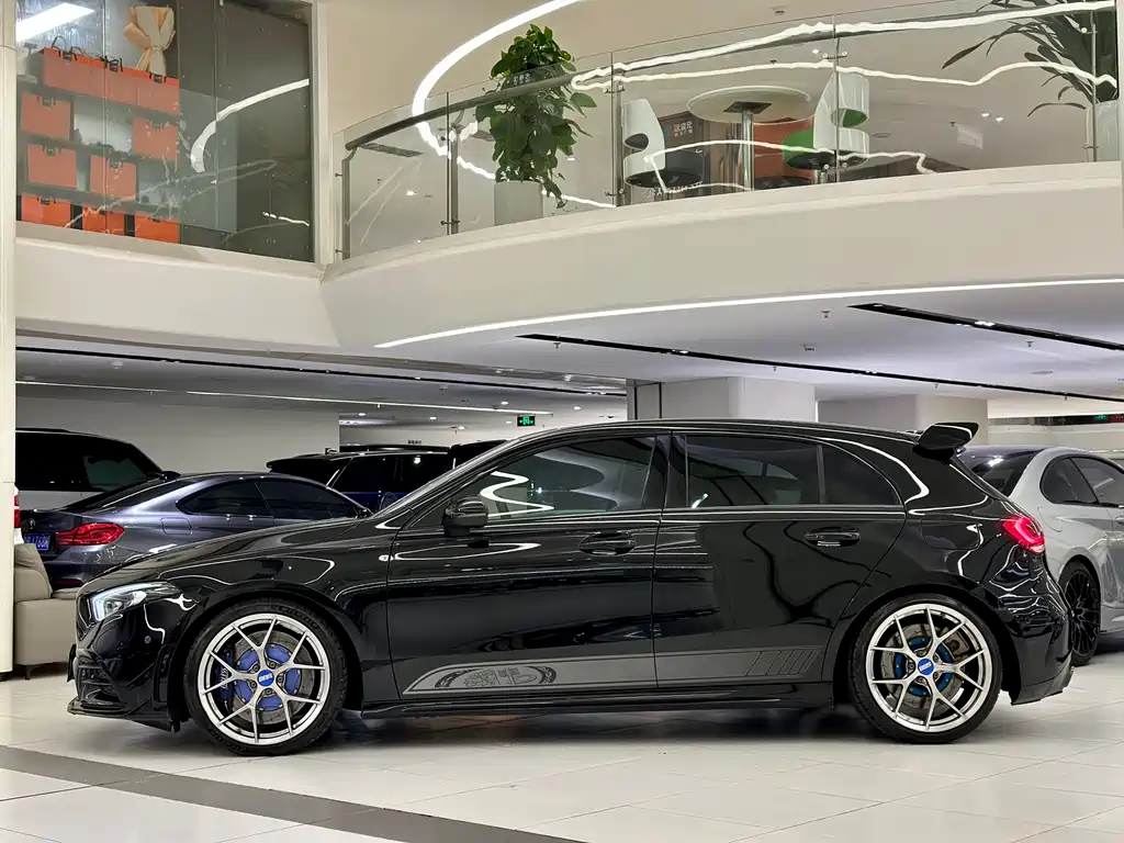 Mercedes-Benz A-Class AMG 2023 — фото 3