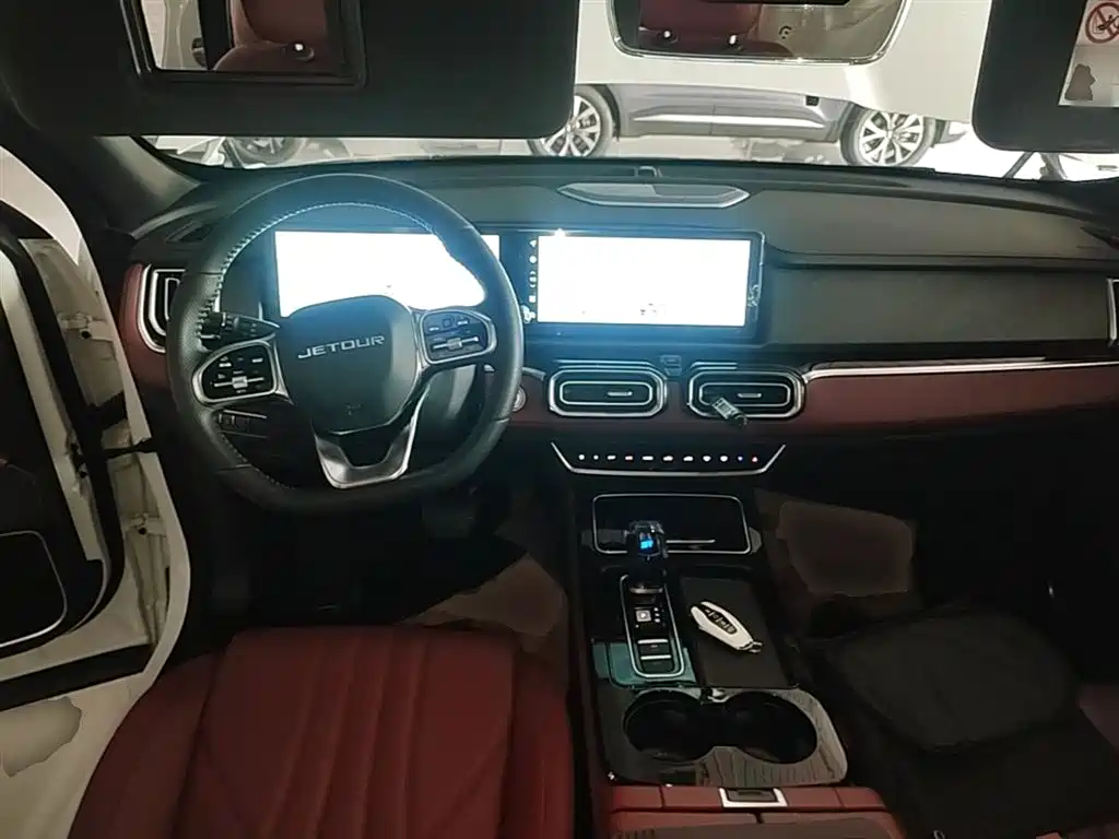 Jetour X70 PLUS 2025 — фото 10